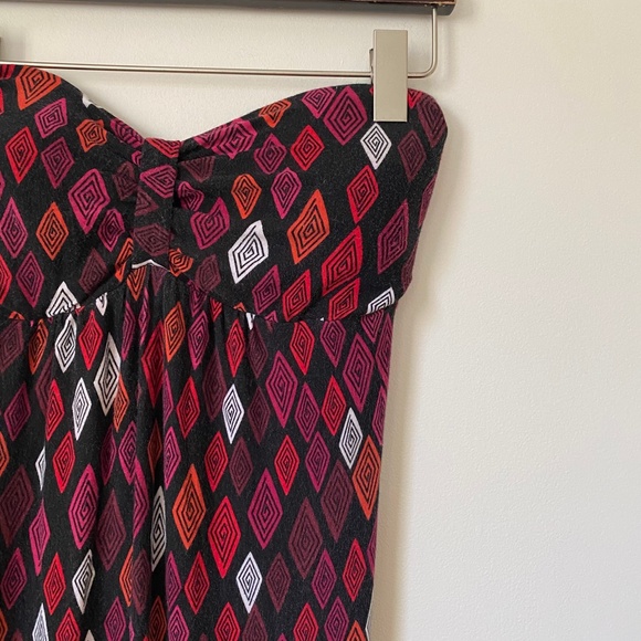 3/$25 Multicolour Triangle Strapless Maxi Dress - Picture 2 of 6
